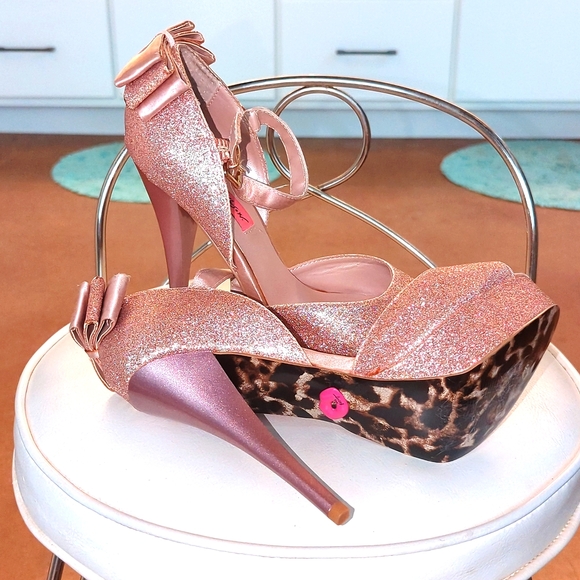 Betsy Johnson platform pink glitter Alexsaa 7.5M - Picture 7 of 9